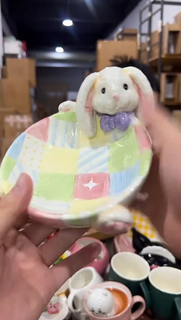 瓷片绿色原盒兔子碗