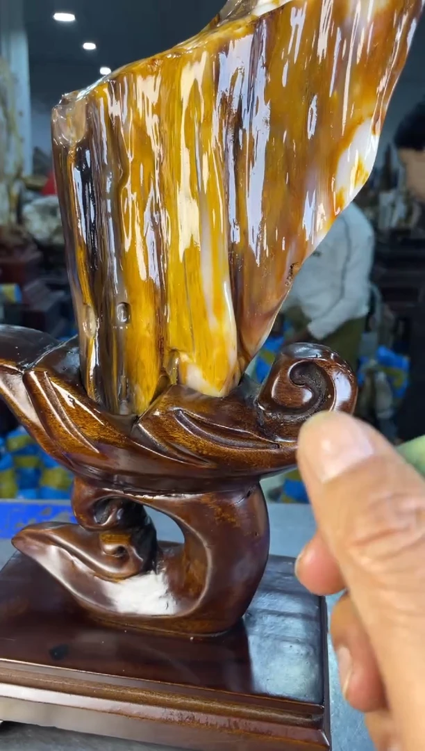 未镶嵌摆件硅化玉70