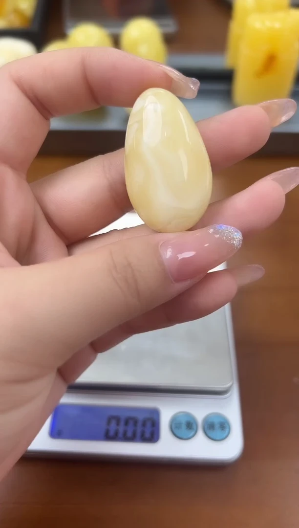 未镶嵌蜜蜡裸石琥珀蜜蜡吊坠