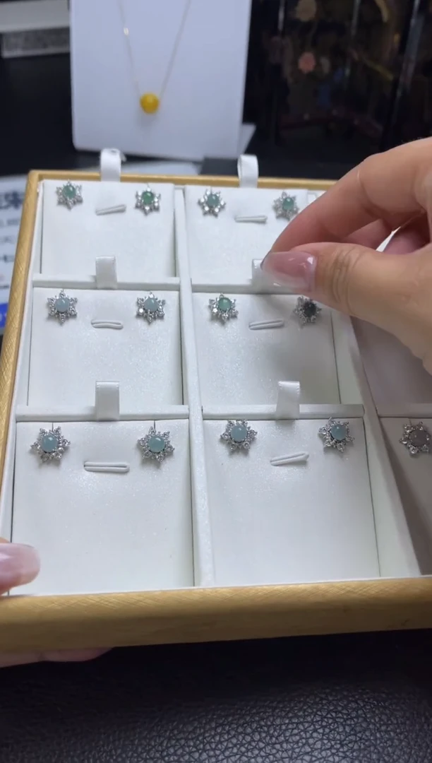 【闪购商品】翡翠耳饰未镶嵌M138 多样性发一对