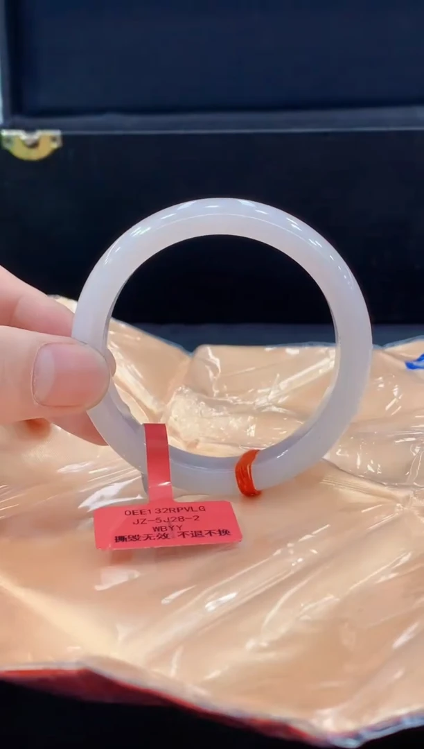 未镶嵌手镯翡翠翡翠手镯