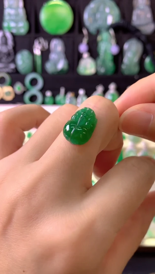 定制翡翠未镶嵌1裸玉（客户意向镶嵌）