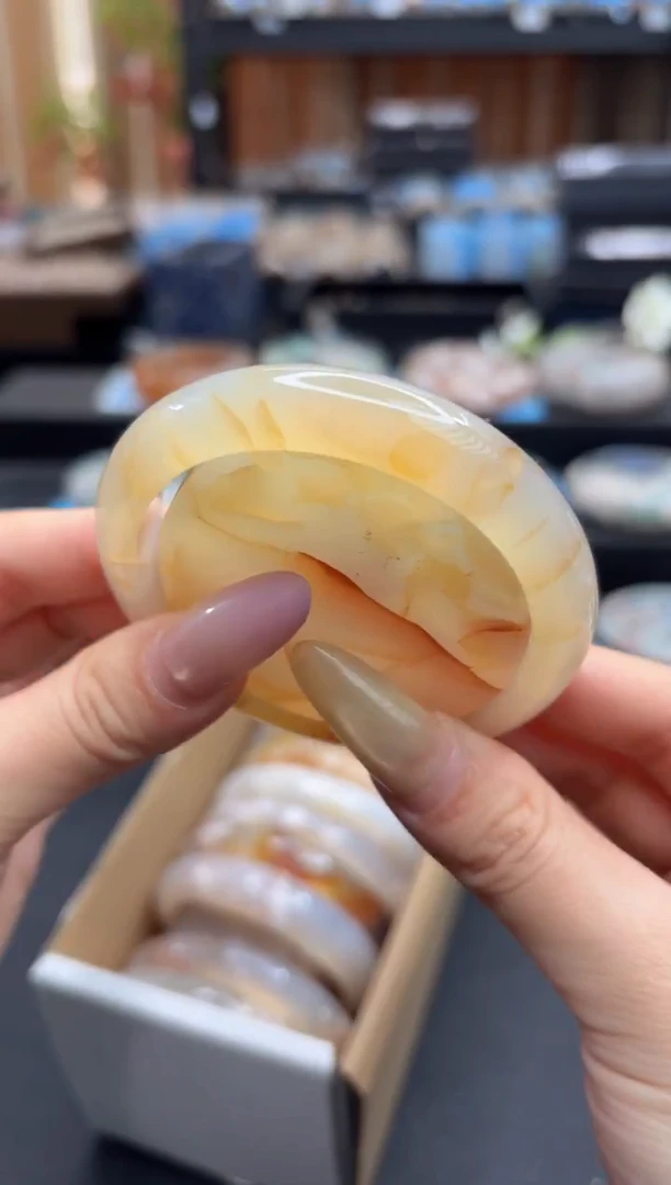 未镶嵌手镯石英质玉C93(55圈赠送镯心)