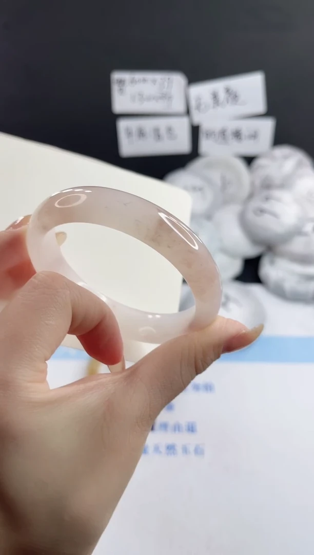 未镶嵌手镯石英质玉多样性发货V159