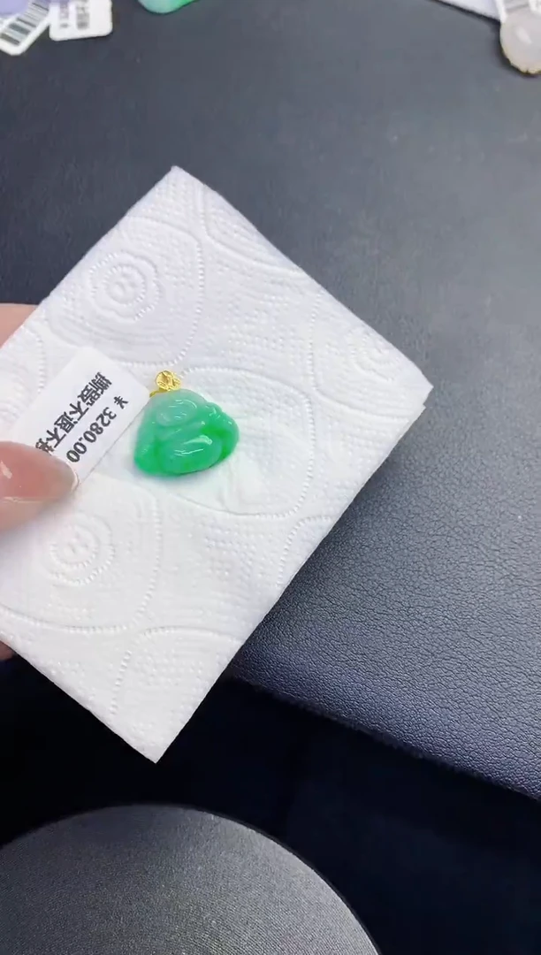 颈饰18K金镶嵌翡翠缅甸天然翡翠A货