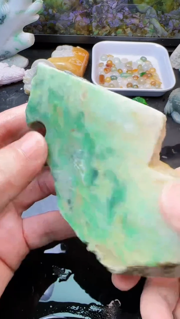 翡翠未镶嵌颈饰挖****哥09