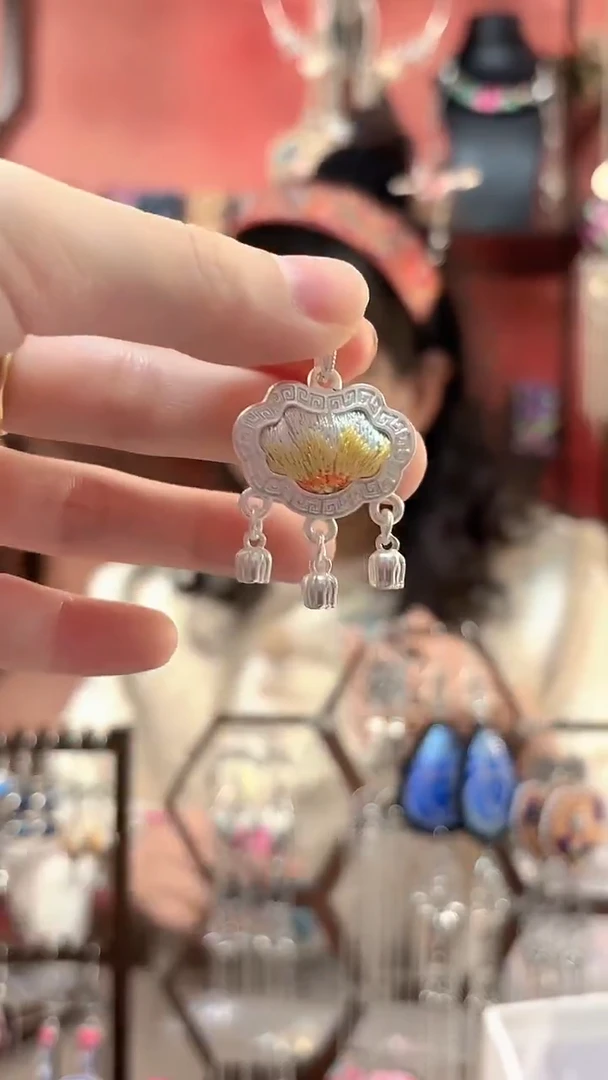 织绣 云织谣民族风精美饰品   73