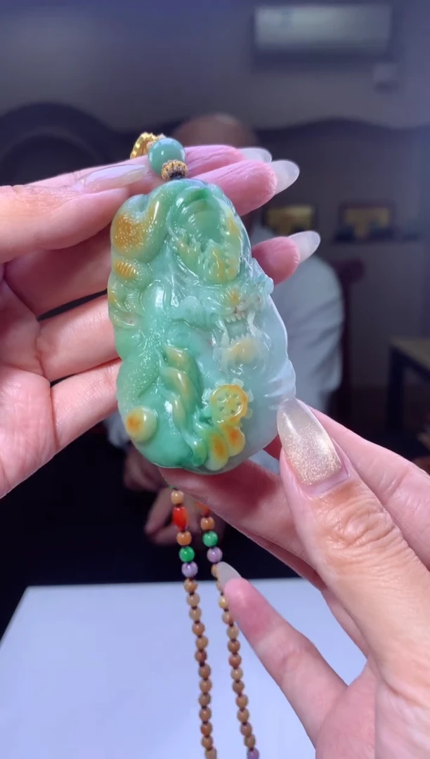 【闪购商品】定制翡翠未镶嵌挂件发货（拍一发一）