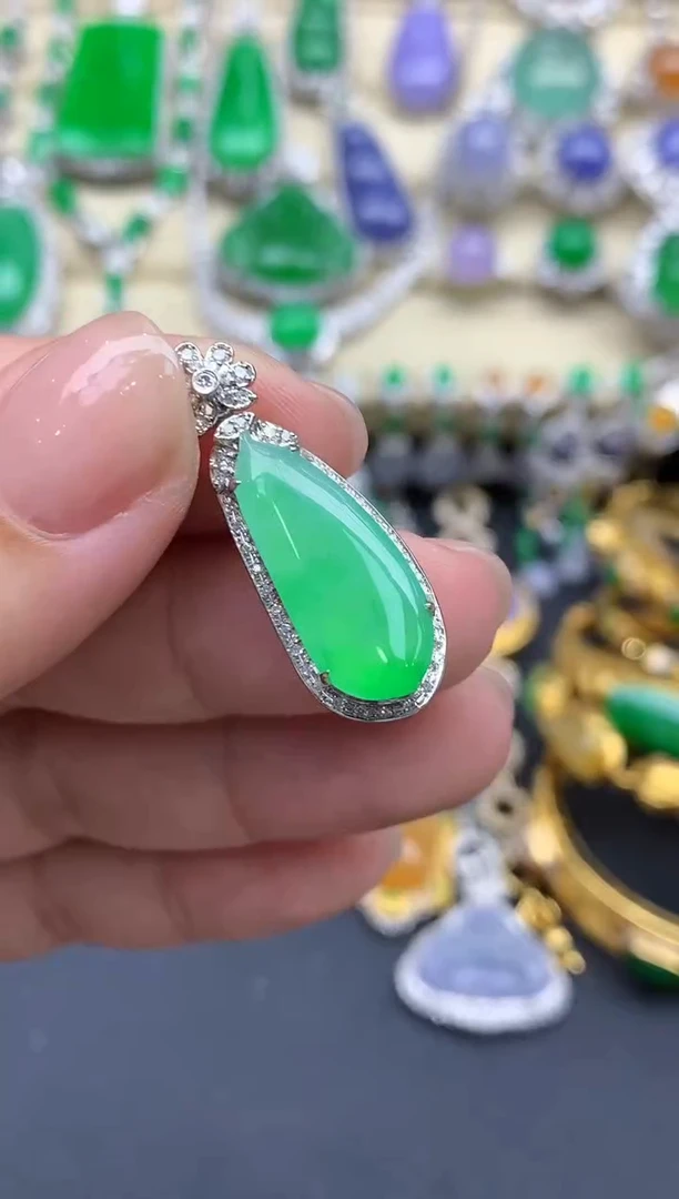 翡翠18K金镶嵌颈饰457-春日珠宝