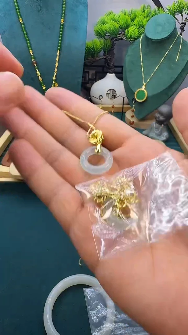 翡翠14K金镶嵌吊坠(赠链)QL04