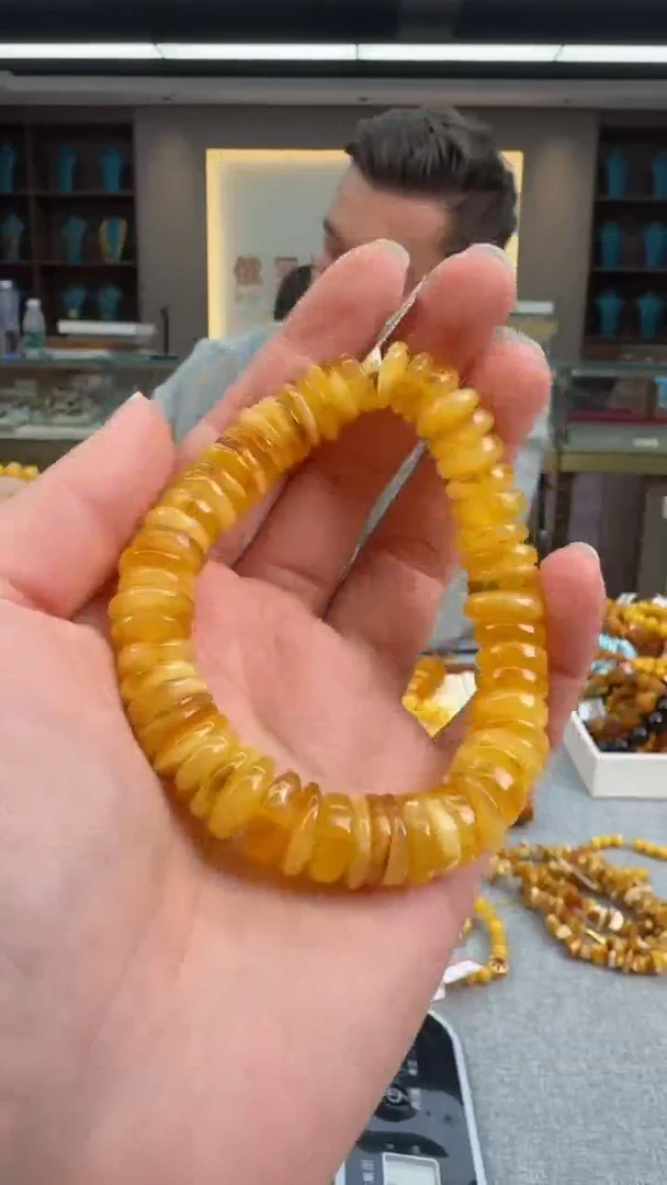 【闪购商品】琥珀手串未镶嵌秒拍号075