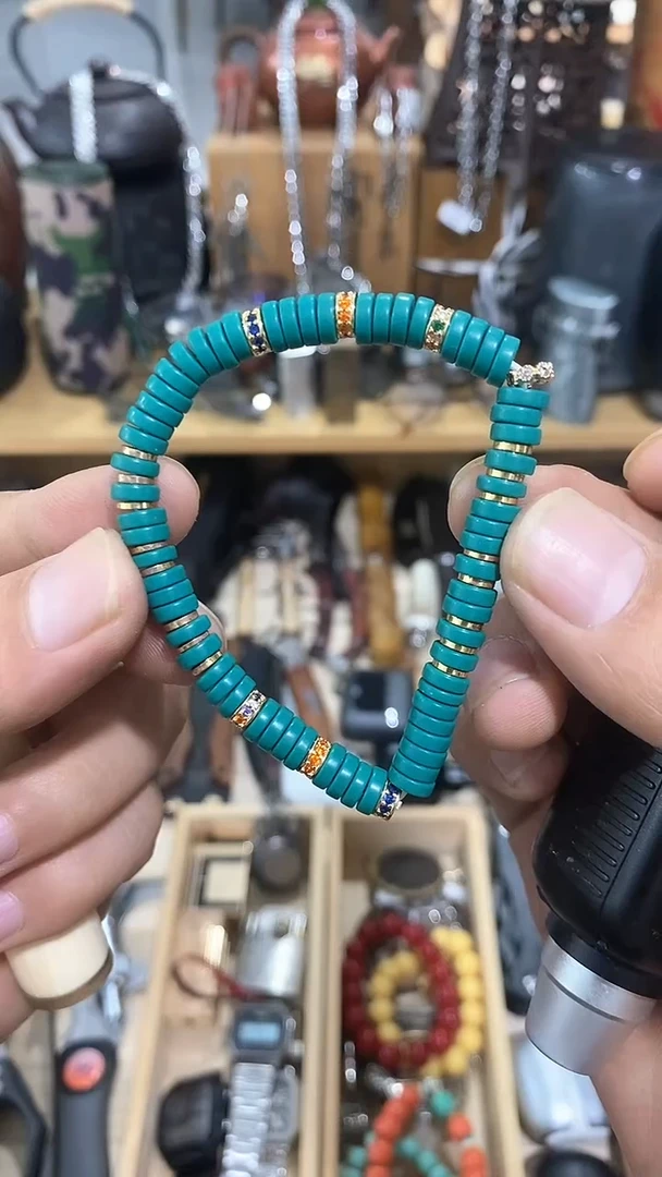 瓷片闪购商品  如图所示