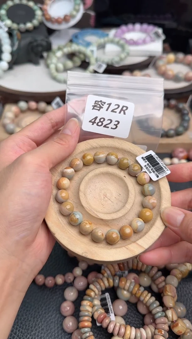 未镶嵌手链石英质玉牛*包12R4823