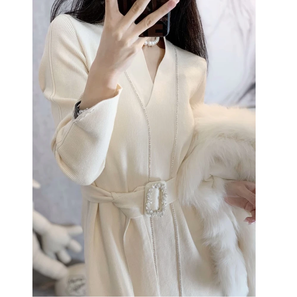 针织连衣裙女2025春新款法式复古赫本高级感轻奢设计感小众毛衣裙