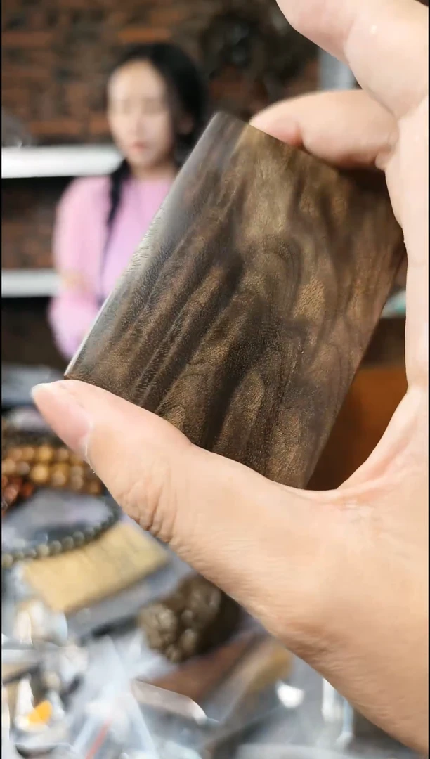 【闪购商品】金丝楠无事牌手把件