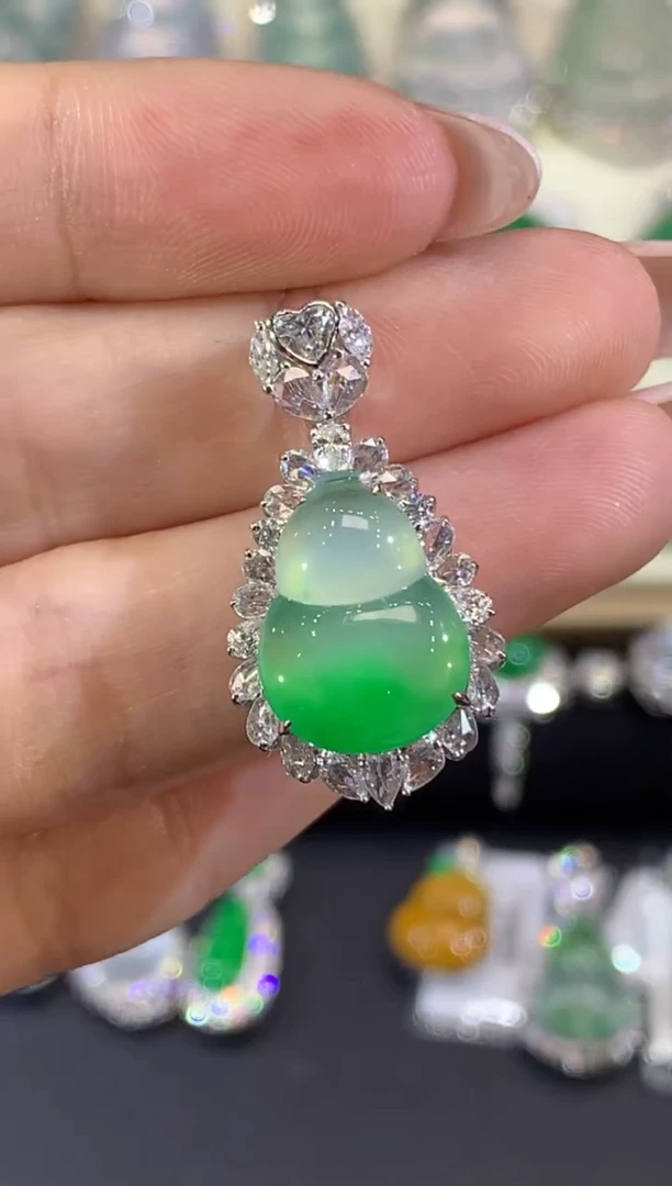 吊坠(不含链)18K金镶嵌翡翠?****?41-葫芦