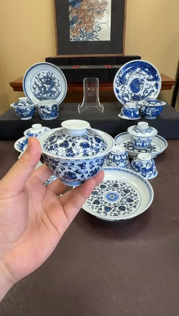 松风馆缠枝莲盖碗