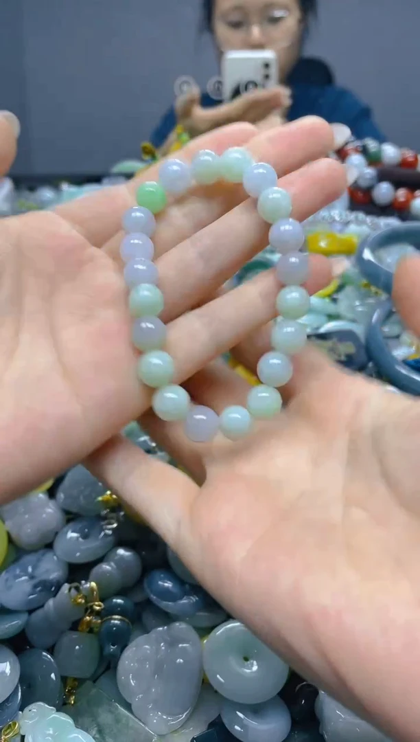 颈饰未镶嵌翡翠8MM/M/翡翠A货，一件也是批发价