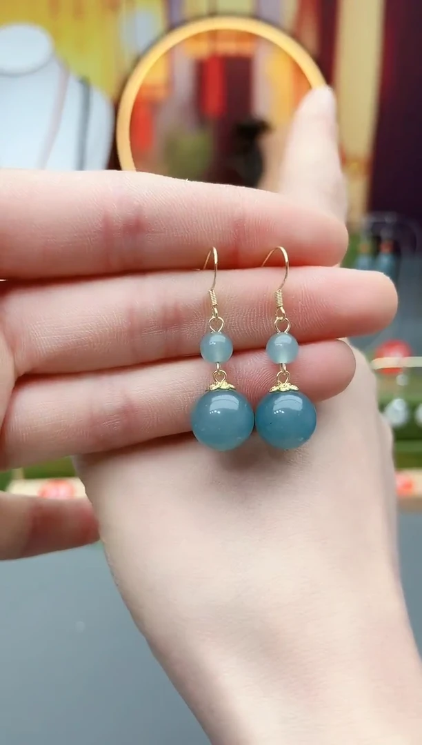 未镶嵌石英质玉（天山翠）耳饰411000