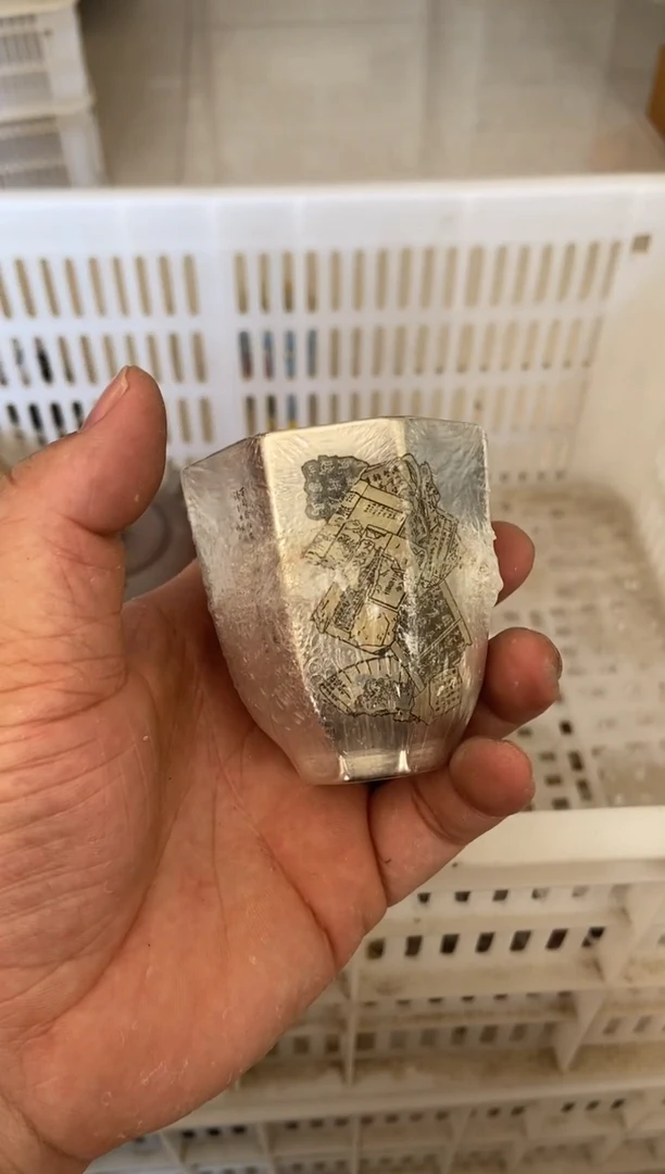 杯无运费险有瑕疵的摄影的产品有使用过的痕迹有点脏介意勿拍