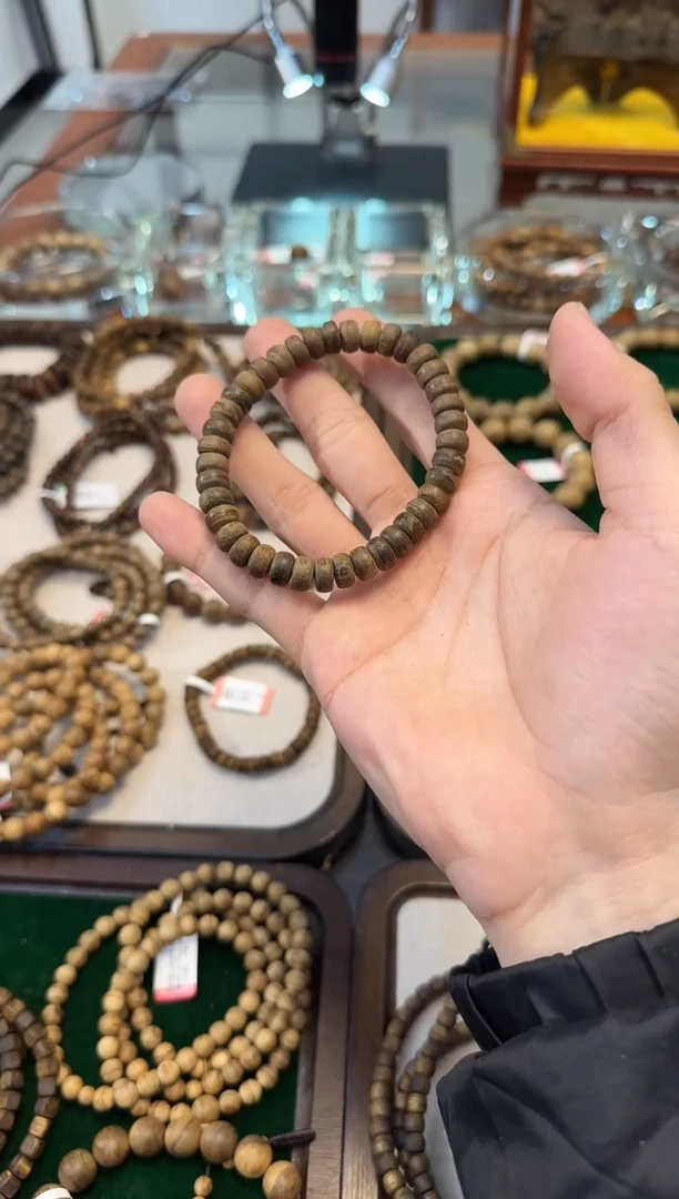 【闪购商品】沉香手串日本回流老料0.8m 9克