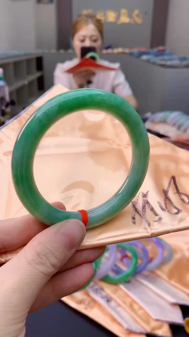 未镶嵌手镯翡翠1053819890