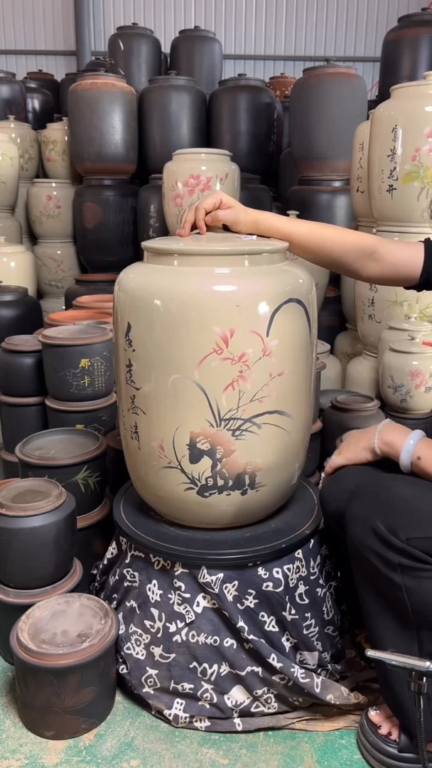 罐瑕疵茶缸高51cm 白泥亮光 685