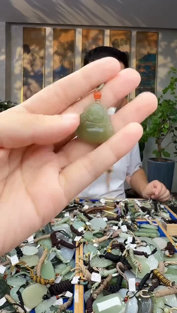 未镶嵌和田玉挂件拍一发一