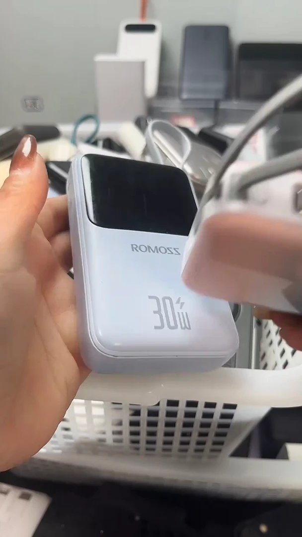 夹子款嗨****？数码数据线一号链接 直播为准