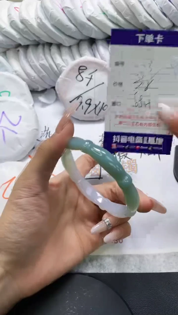 未镶嵌手镯玛瑙/玉髓73