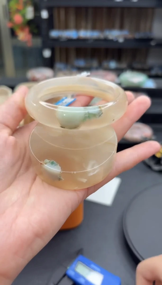 石英质玉手镯未镶嵌17(61圈赠送镯心)