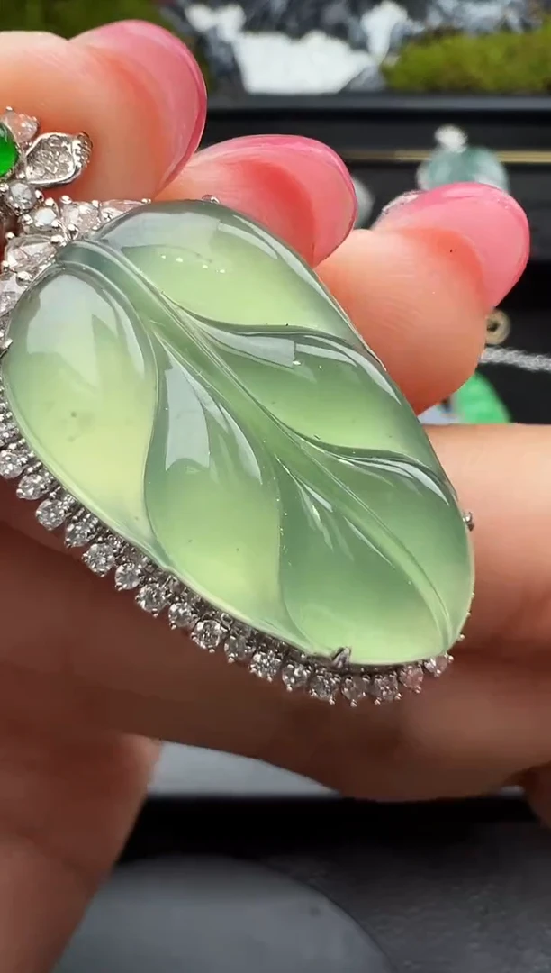 吊坠(不含链)18K金镶嵌翡翠勿拍