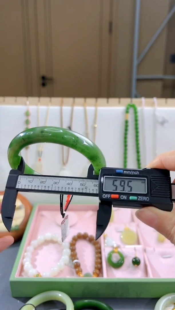 未镶嵌手镯和田玉多样性拍一发一 cg