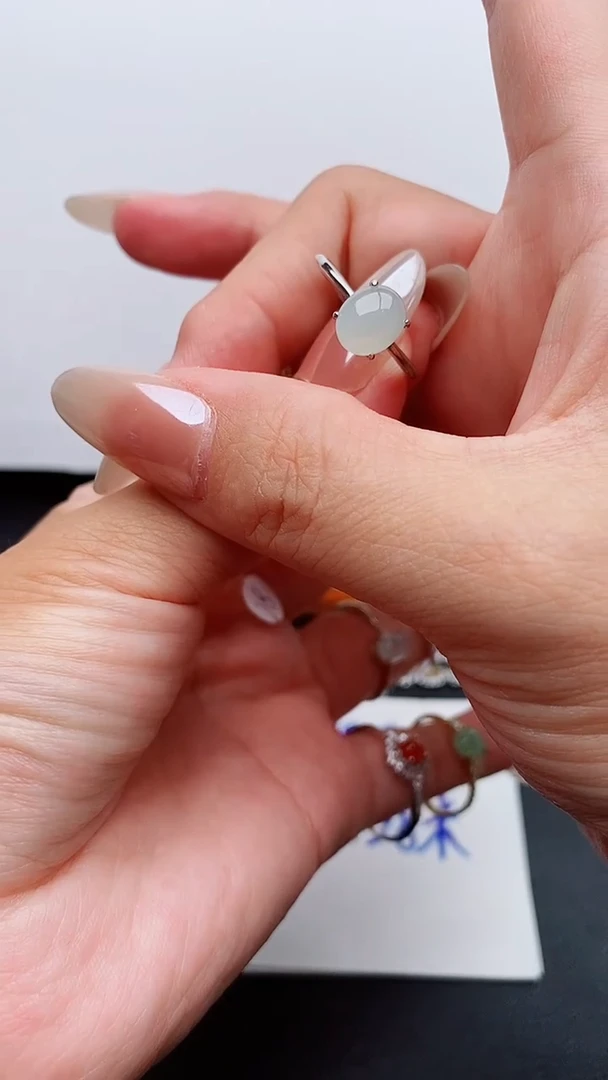 银S925镶嵌戒指翡翠天然翡翠A货