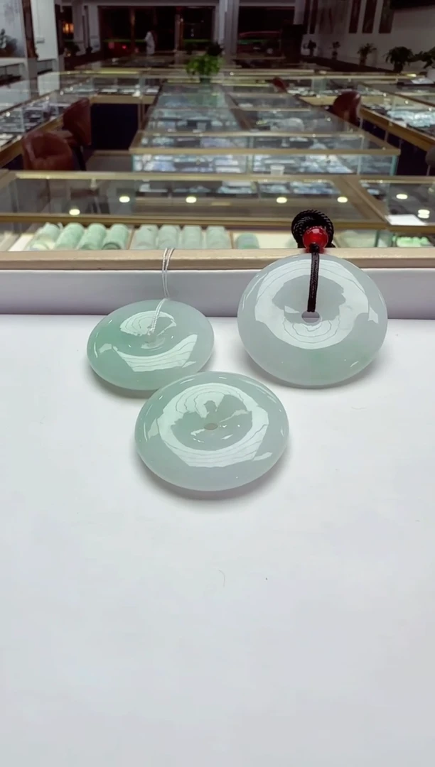 颈饰未镶嵌翡翠多样性发其一