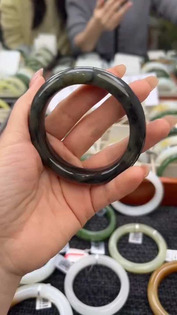 未镶嵌手镯和田玉54.7