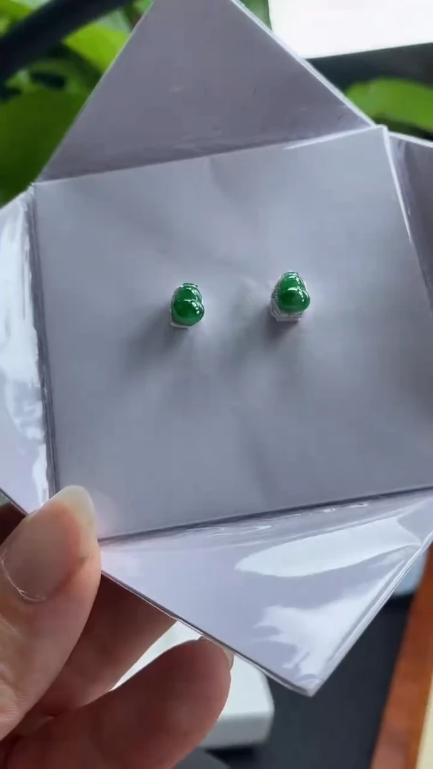 【闪购商品】翡翠挂件未镶嵌葫芦