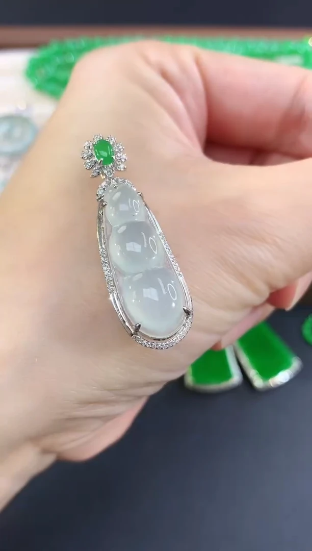 吊坠(不含链)18K金镶嵌翡翠41|2980