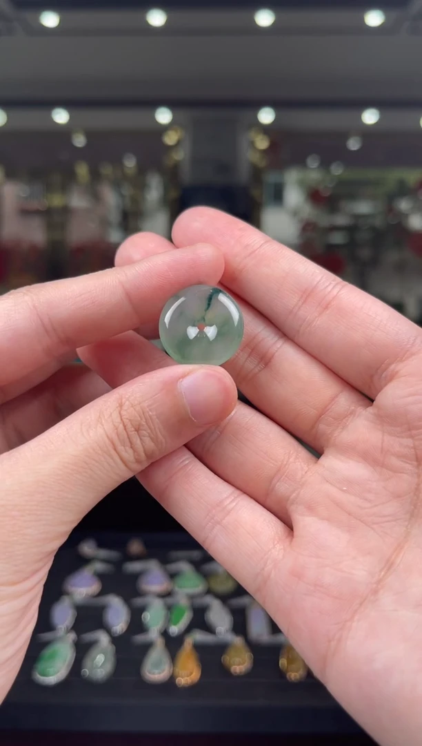 颈饰未镶嵌翡翠46号标签撕毁不退换