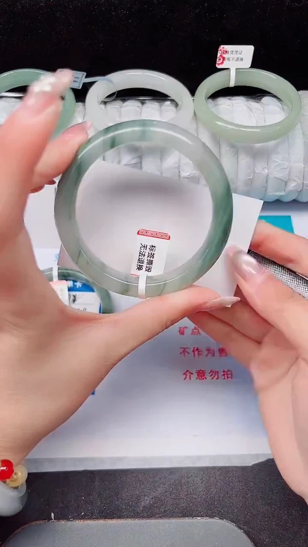 未镶嵌手镯石英质玉173-58/59