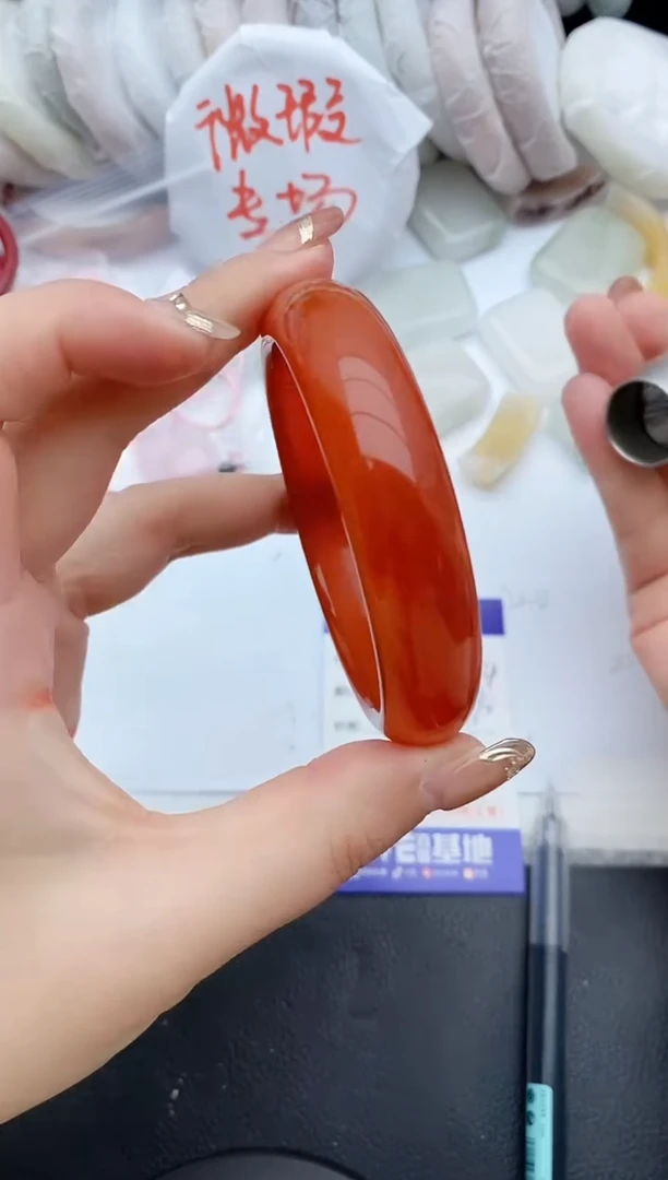 【闪购商品】石英质玉手镯未镶嵌364+59/60