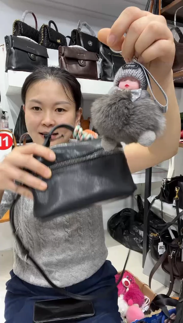 牛皮（革）小女孩挂件