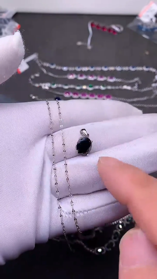 【闪购商品】蓝宝石颈饰银S925镶嵌.......