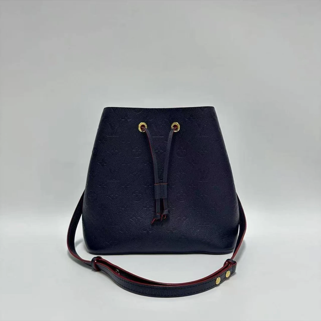 95新 LouisVuitton/路易威登 LV全皮水桶单肩包 CPMU231