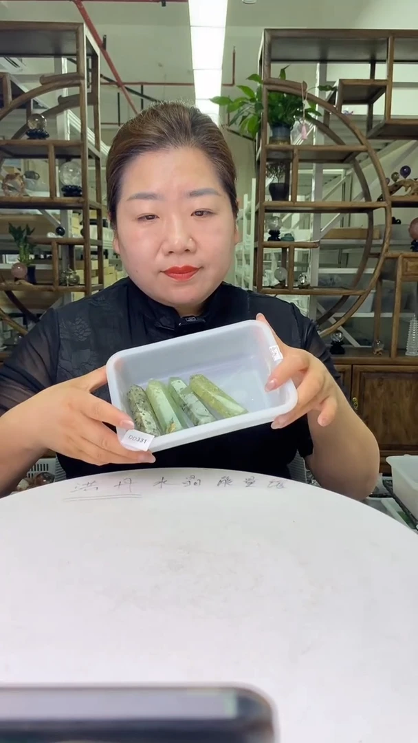 葡萄石未镶嵌柱子葡萄石柱子D331多样性发其一