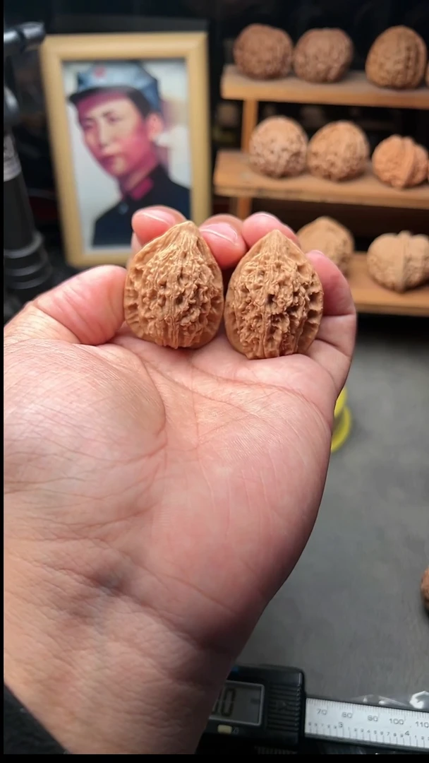 吊坠文玩核桃野生塔尖34