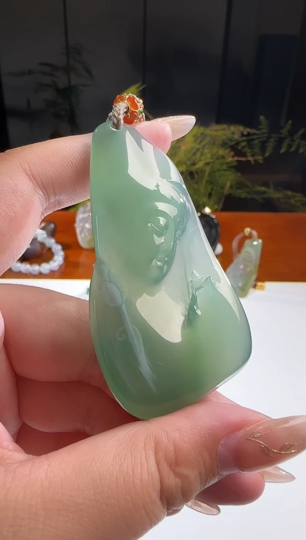 翡翠未镶嵌颈饰【阿岚】