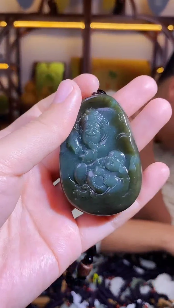 颈饰未镶嵌和田玉1