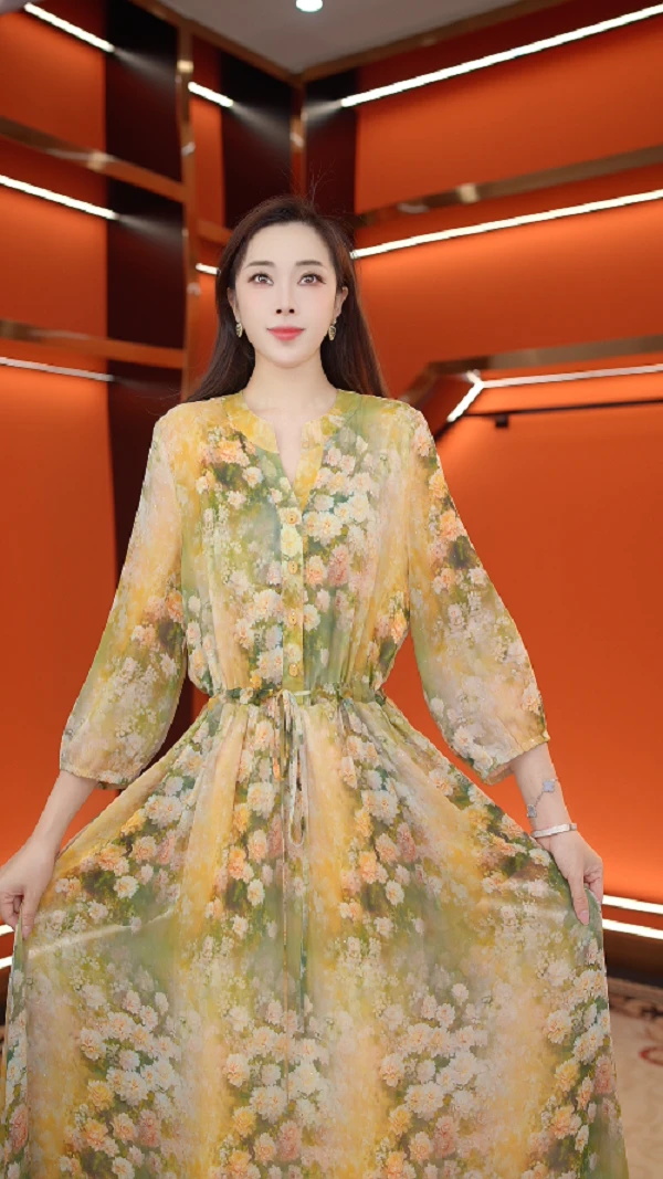 2025夏季新款高端洋气修身减龄气质百搭休闲印花连衣裙