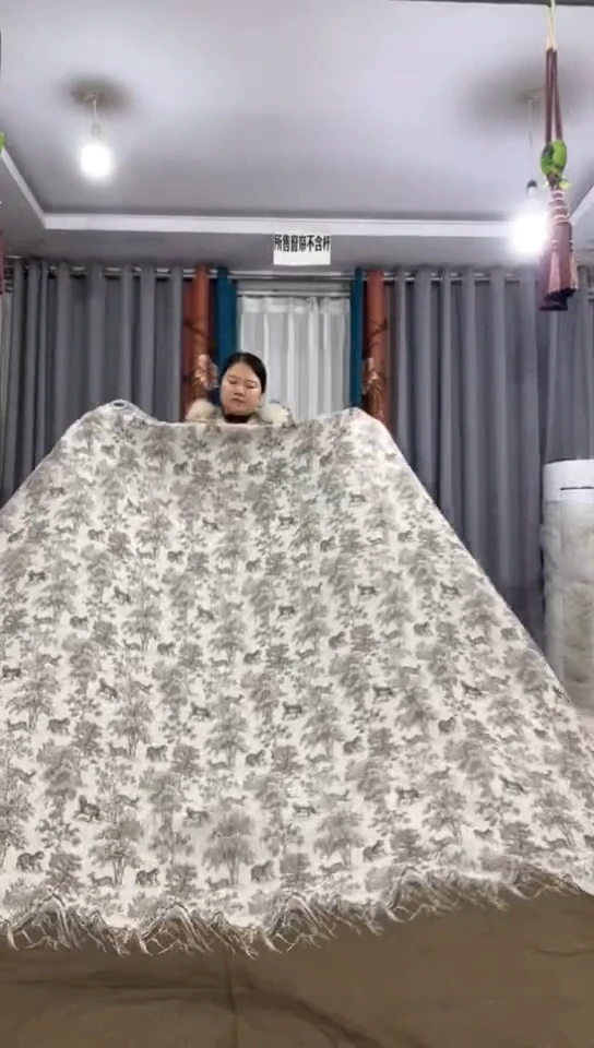 布成品窗帘    4.8*2.75